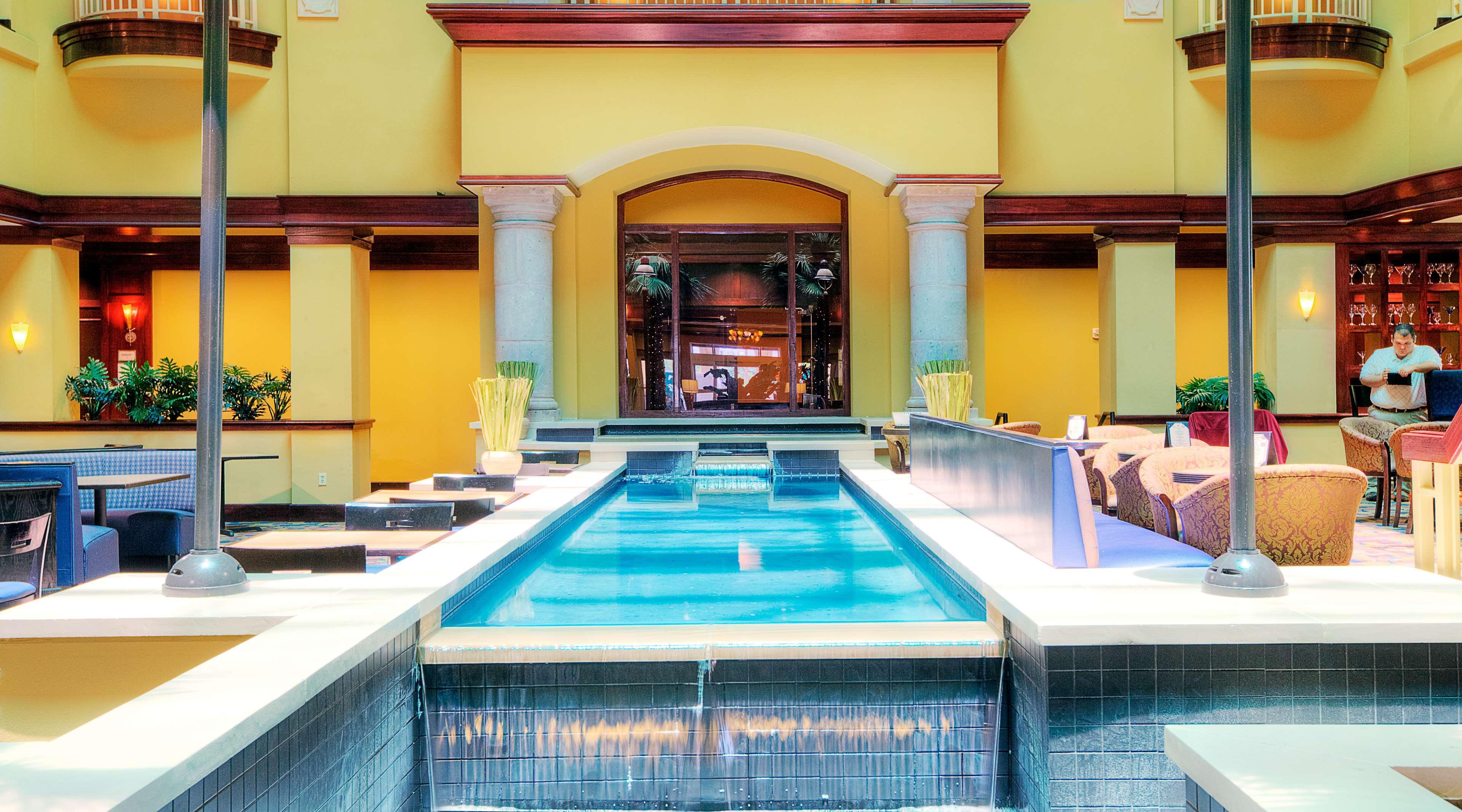 Embassy Suites By Hilton Laredo Bekvämligheter bild