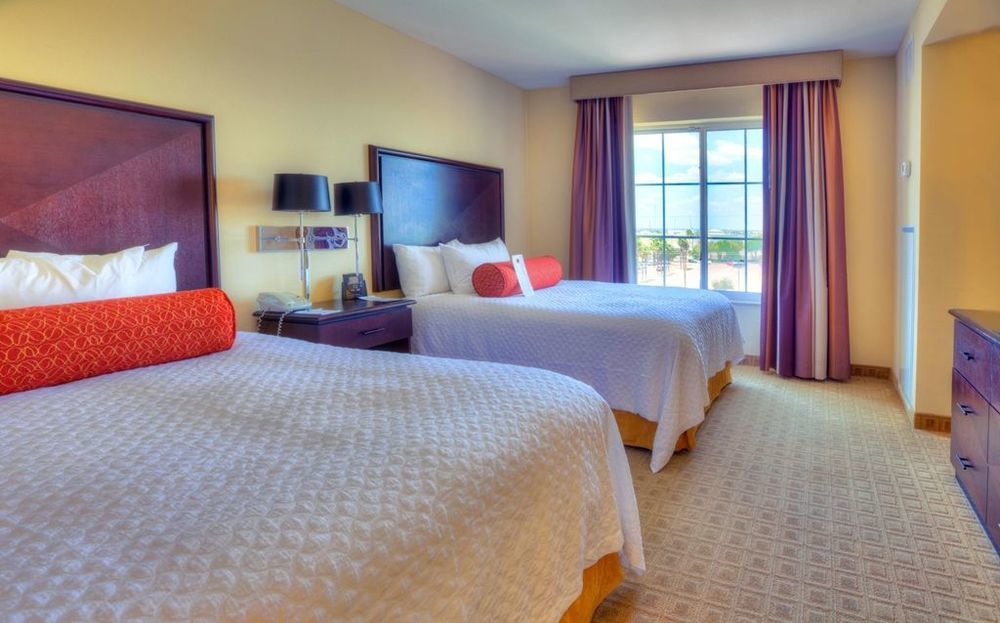 Embassy Suites By Hilton Laredo Rum bild