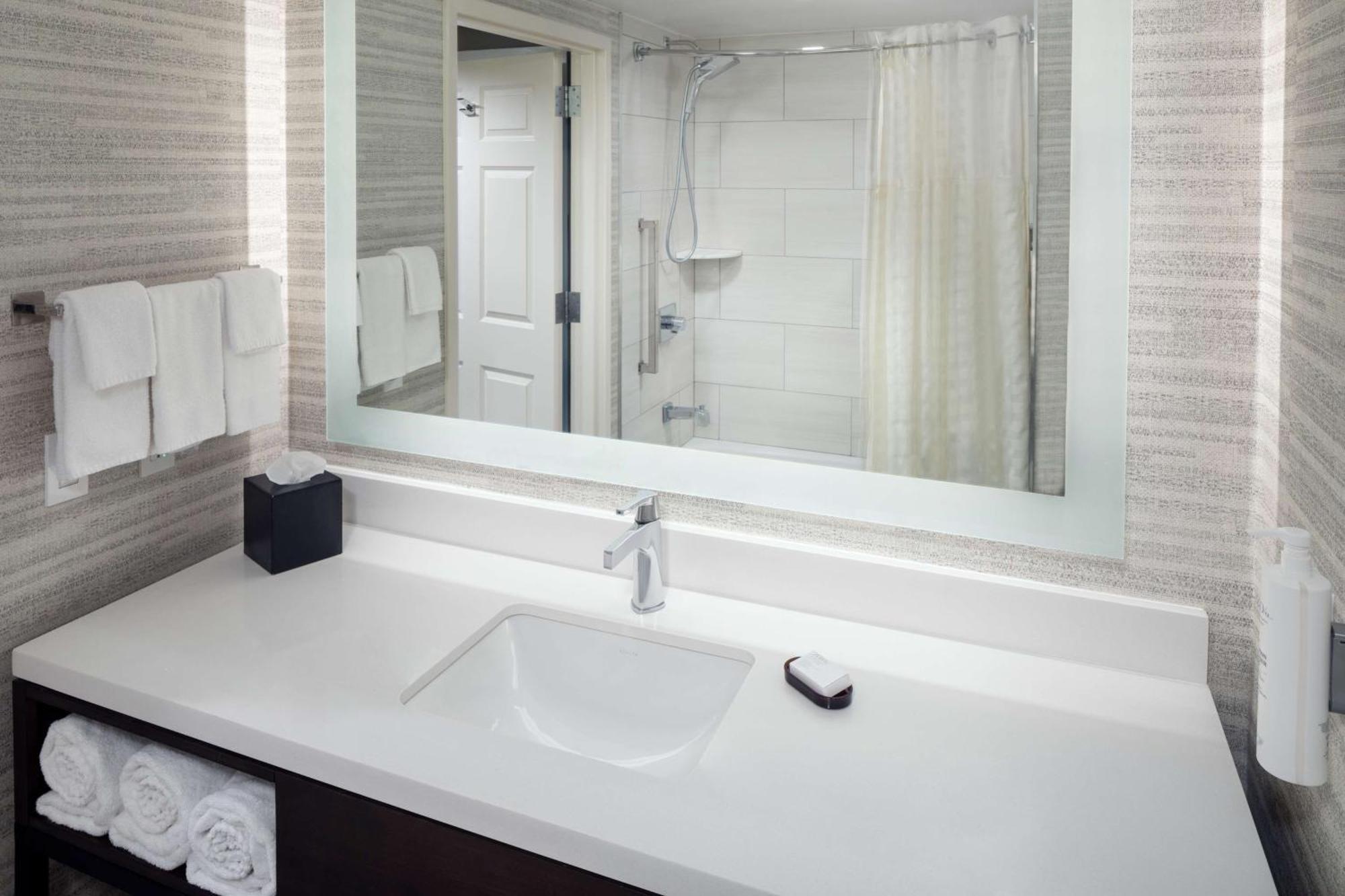 Embassy Suites By Hilton Laredo Exteriör bild