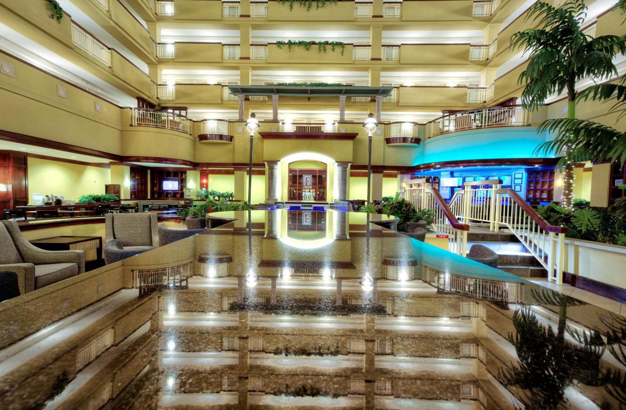 Embassy Suites By Hilton Laredo Exteriör bild