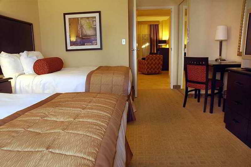 Embassy Suites By Hilton Laredo Exteriör bild